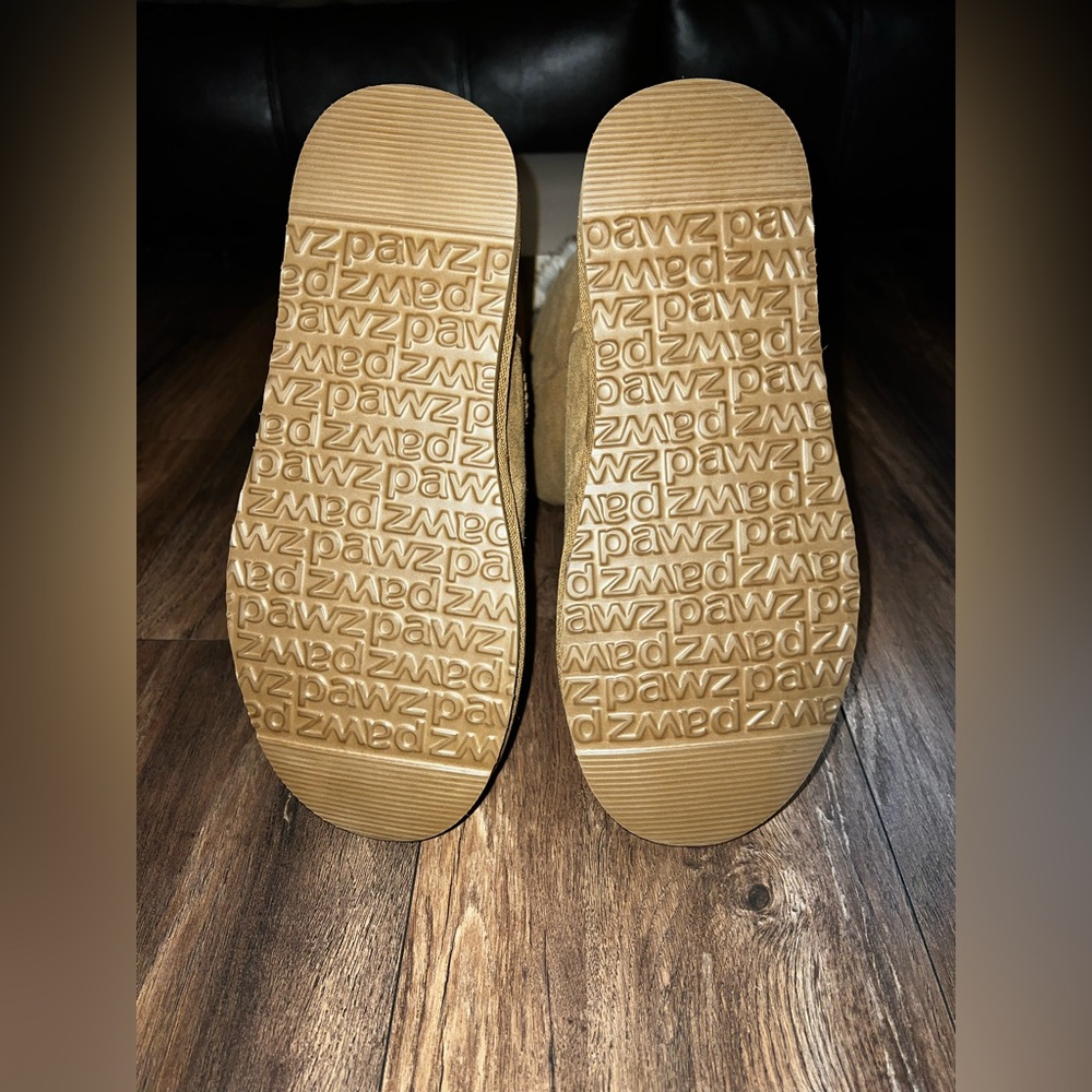 NEW Women’s Size 10 Hickory Color BearPaw Boots. - Picture 7 of 8